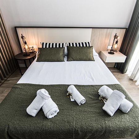 Apartamentos Luxury En San Juan 巴达霍斯 外观 照片